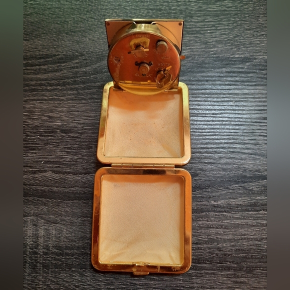 Vintage Seth Thomas Travel Alarm Clock Manual Wind Gold Hard Case Germany - Picture 7 of 16